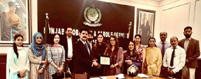 PU DGS and PPPS sign MoU